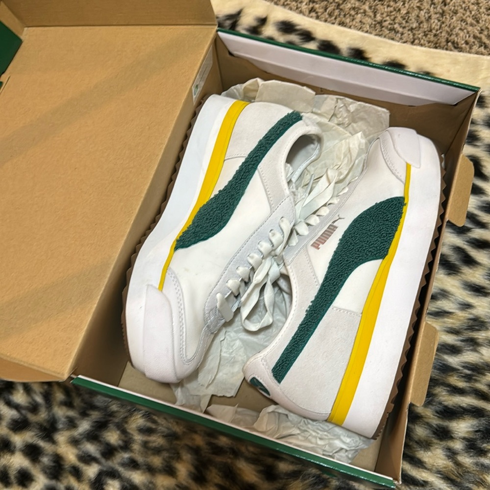 White green and yellow Puma Roma Heritage